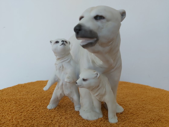 Image 1 of Famille d'ours en porcelaine en biscuit Kaiser