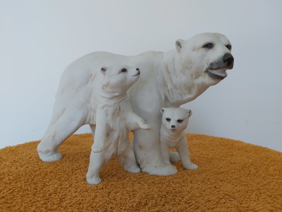 Image 1 of Famille d'ours en porcelaine en biscuit Kaiser