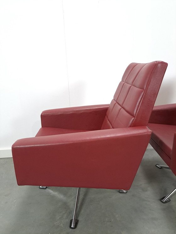 Image 1 of Fauteuil pivotant vintage bordeaux