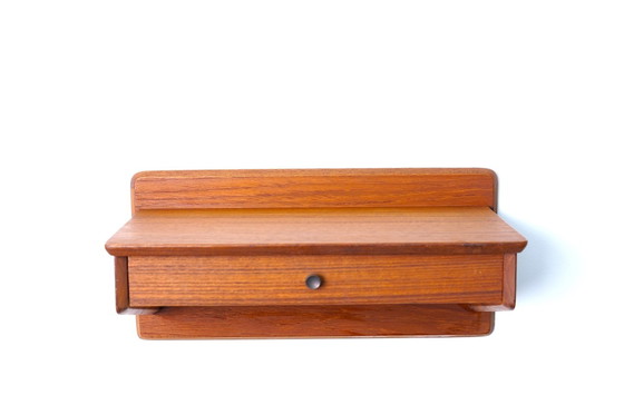 Image 1 of Danish vintage teak wall shelf by Gunni for Omann Jun, 1960s