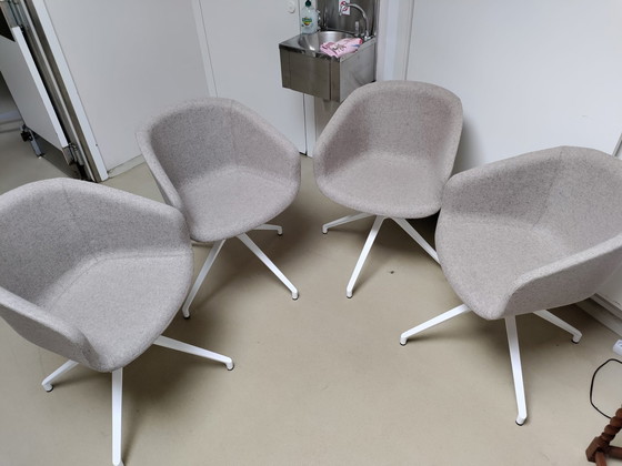 Image 1 of 4x Gaber Basket chairs + Arca table