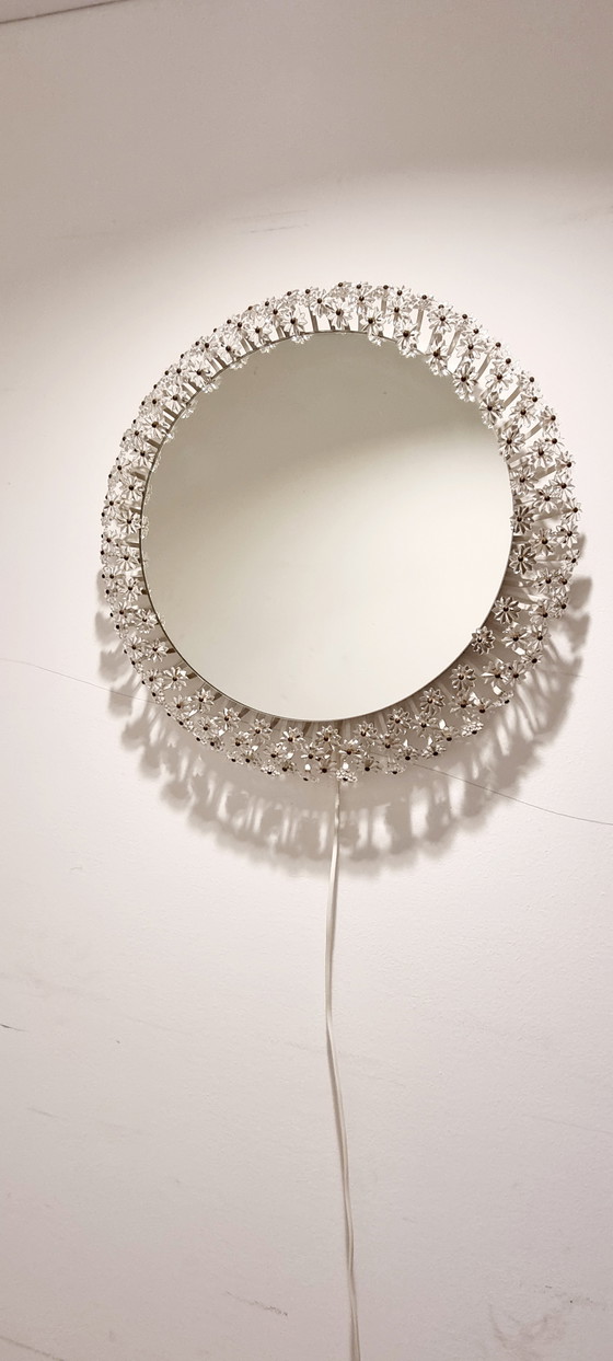 Image 1 of Emil Stejnar flower mirror for "Münchner Zier-Form".
Manufacturer is Schöninger.