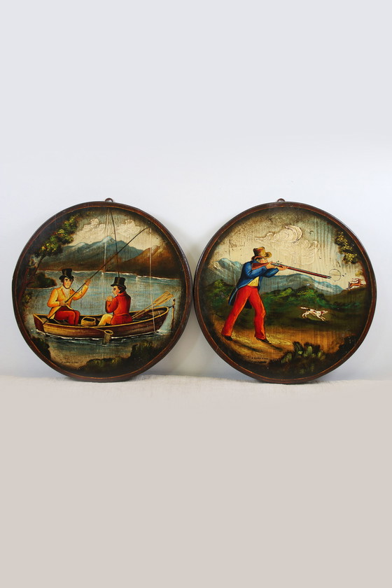 Image 1 of 2 hand-painted wall plates with a hunting scene