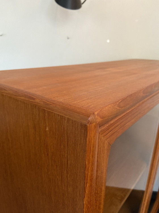 Image 1 of Vitrine vintage au design danois