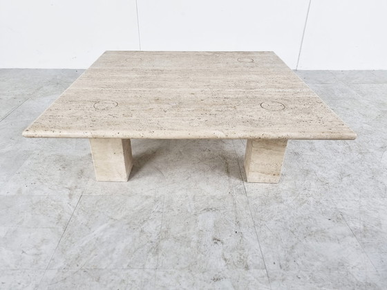 Image 1 of Table basse en travertin Up&Up