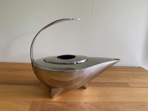 Bodum NAOKO teapot by Karsten Jorgensen