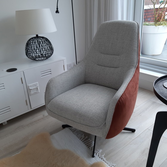 Image 1 of 1 x Oviedo swivel armchair