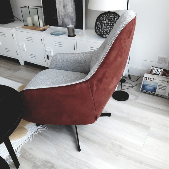 Image 1 of 1 x Oviedo swivel armchair