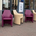 2x Leolux Lirio dining chair purple
