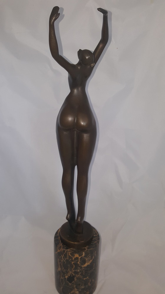 Image 1 of Artiste Juno, sculpture en bronze d'une danseuse