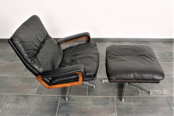 Image 1 of Vintage Strassle King chair + King footstool