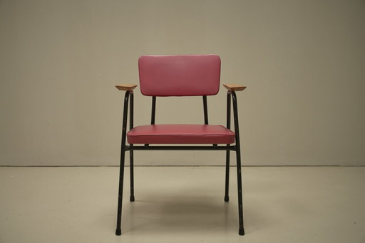 Meurop by Pierre Guariche chair