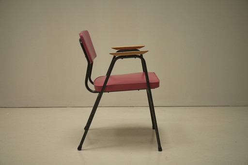 Meurop by Pierre Guariche chair