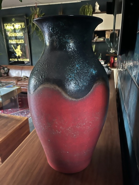 Image 1 of grand vase de sol ouest-allemand 50cm de haut noir rouge