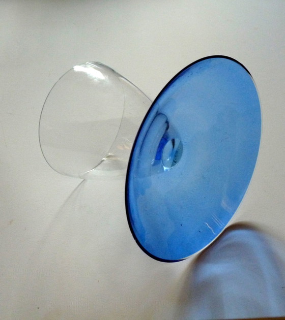 Image 1 of Fruit bowl in blue and transparent glass