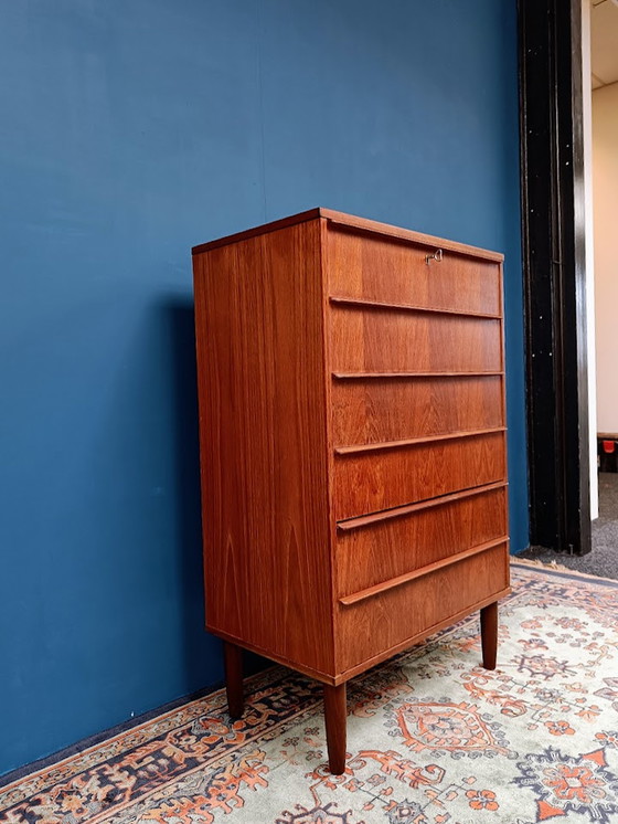 Image 1 of Vintage chest of drawers