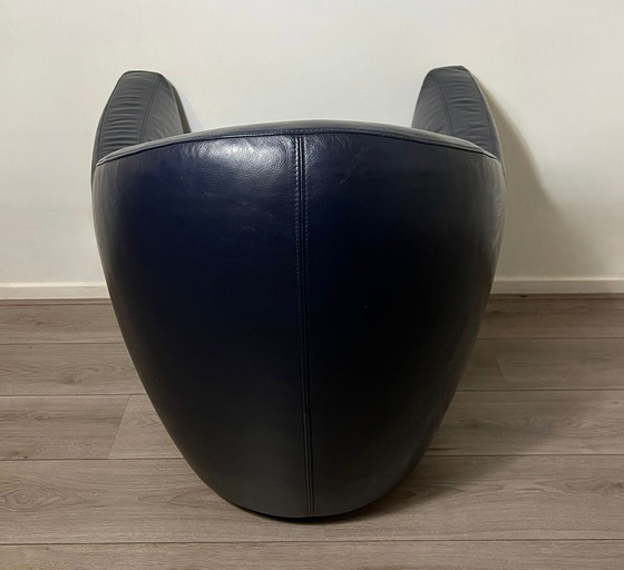 Image 1 of 2 x Leolux Shaman armchairs