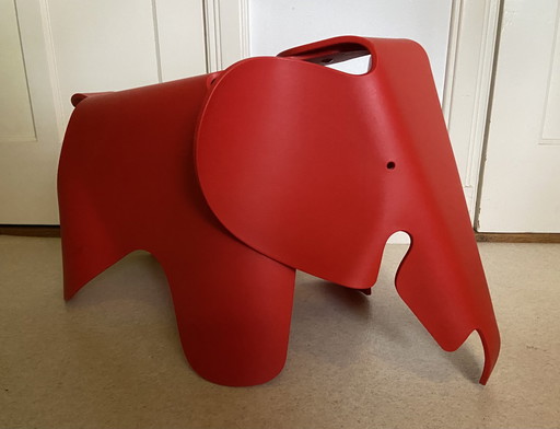 Vitra Elephant Red Eames