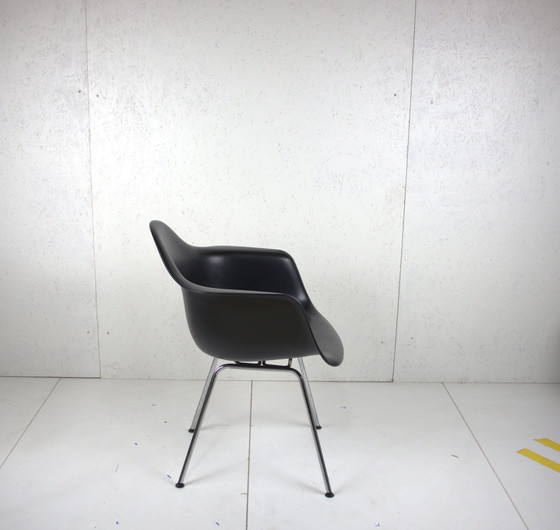 Image 1 of 10X chaises seau Vitra DAX