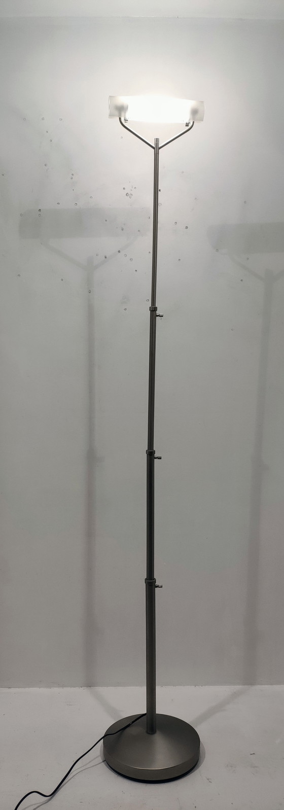 Image 1 of Leuchten floor lamp