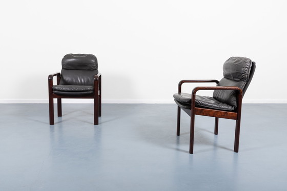 Image 1 of 6x Dyrlund black leather armchairs