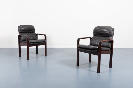 Image 1 of 6x Dyrlund black leather armchairs