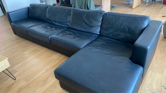 Image 1 of Perida black leather couch