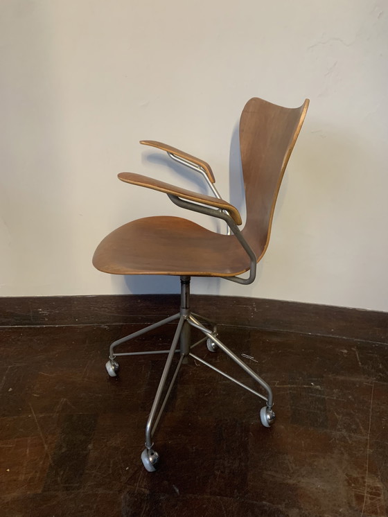 Image 1 of Chaise de bureau Arne Jacobsen Fritz Hansen