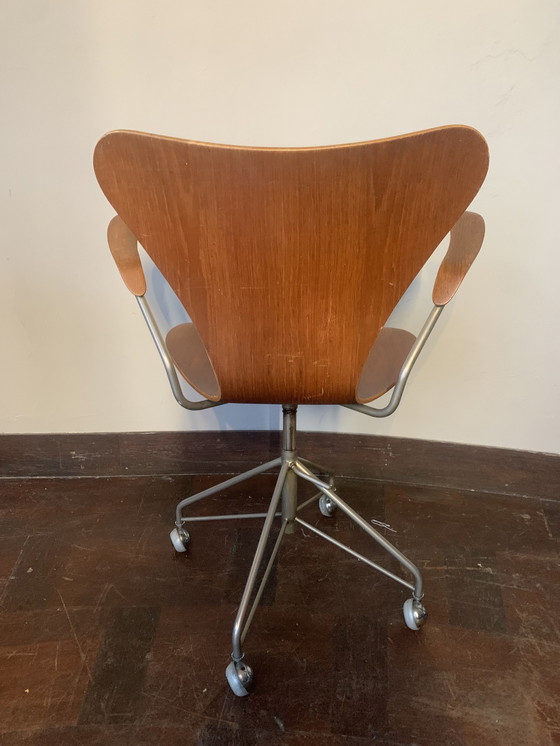 Image 1 of Chaise de bureau Arne Jacobsen Fritz Hansen