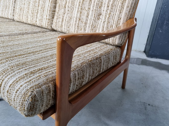 Image 1 of Divano vintage a 3 posti