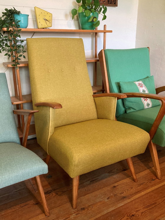 Image 1 of Poltrona vintage con poggiapiedi