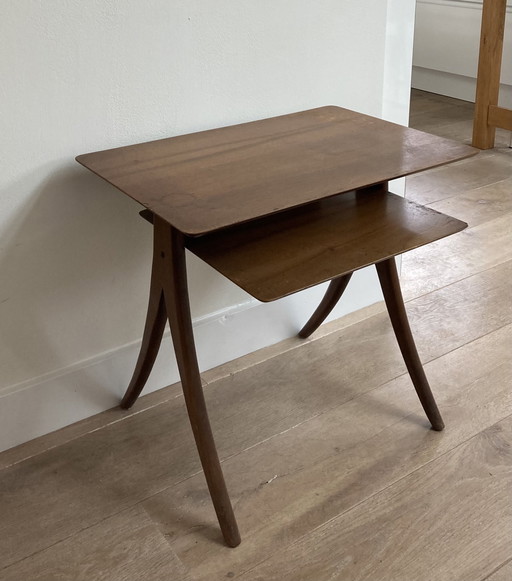 Mesa auxiliar danesa vintage