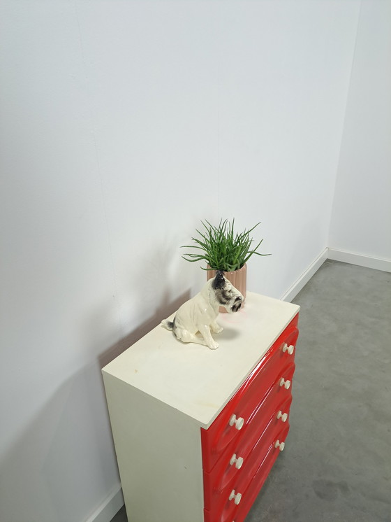 Image 1 of Commode vintage avec tiroirs en plastique rose rouge 1970