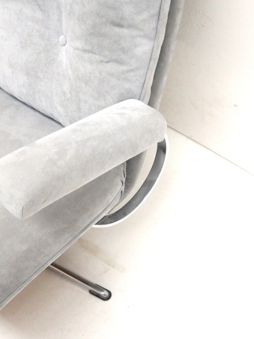 Sofá vintage de 2 plazas con tapizado de ante gris fabricado en los años 70