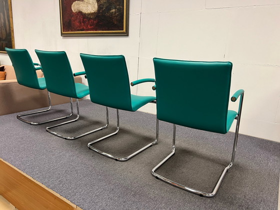 Image 1 of 4x Leolux Freyr chairs