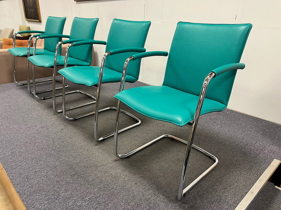 Image 1 of 4x Leolux Freyr chairs