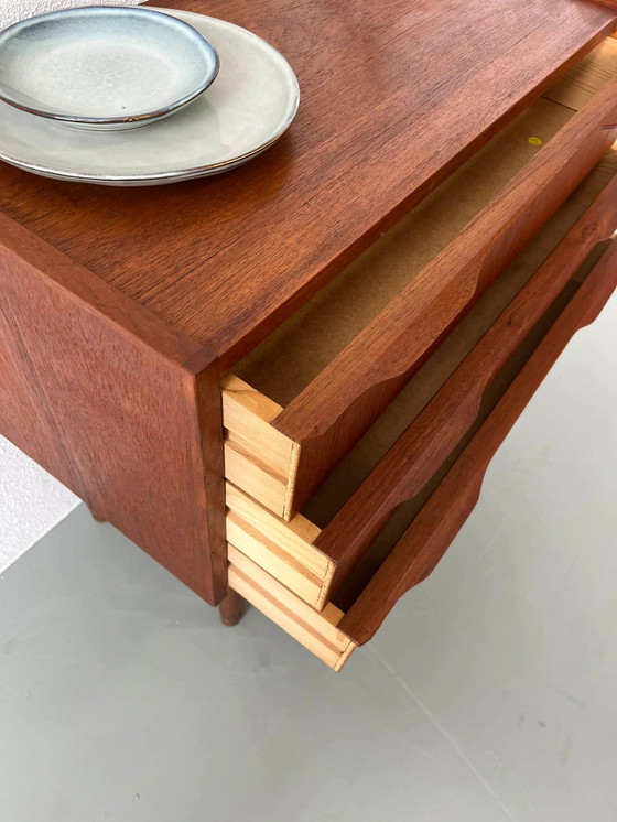 Image 1 of Commode vintage danoise