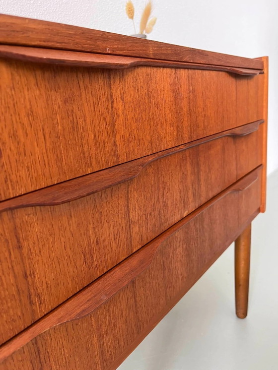 Image 1 of Commode vintage danoise