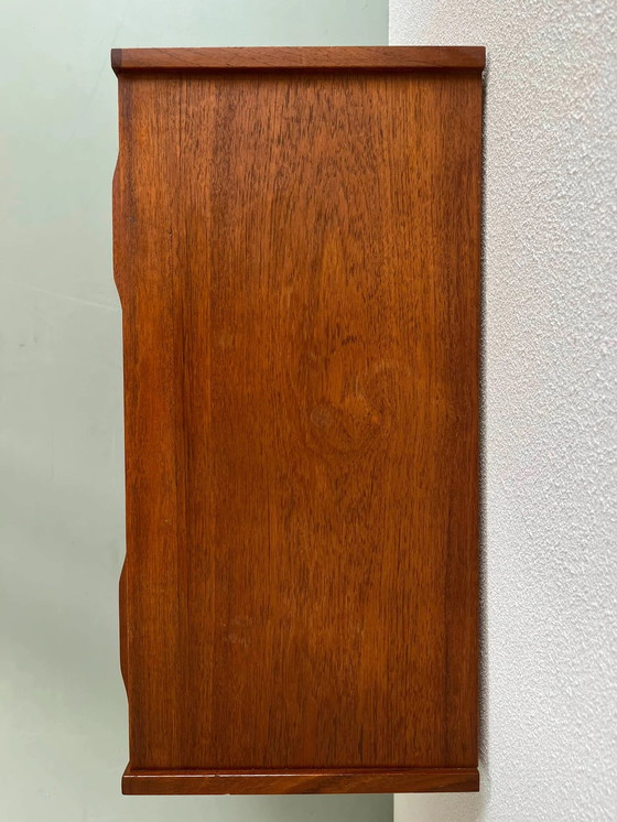 Image 1 of Commode vintage danoise