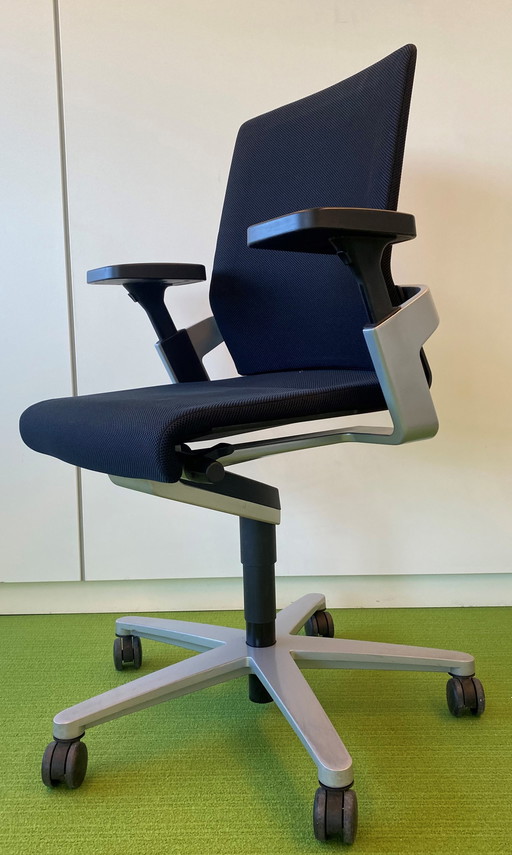 Wilkhahn On ergonomic design office chair