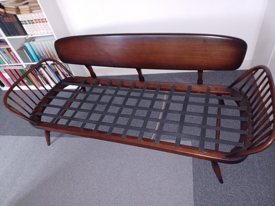 Image 1 of Ercol sofa bed Daybed