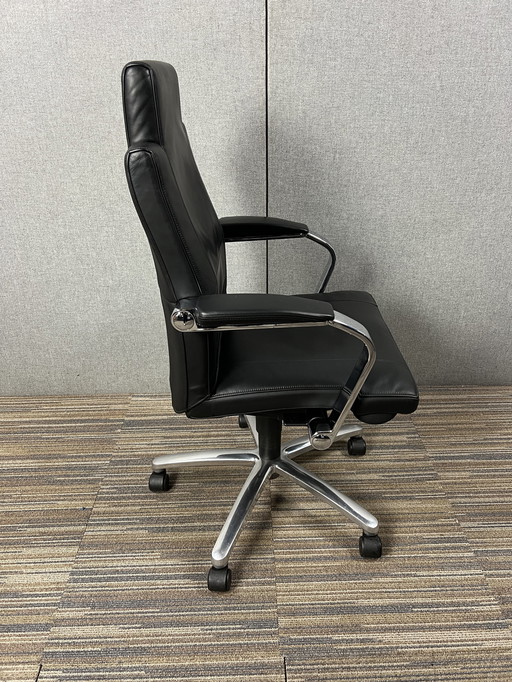 Sato Leo II executive chair