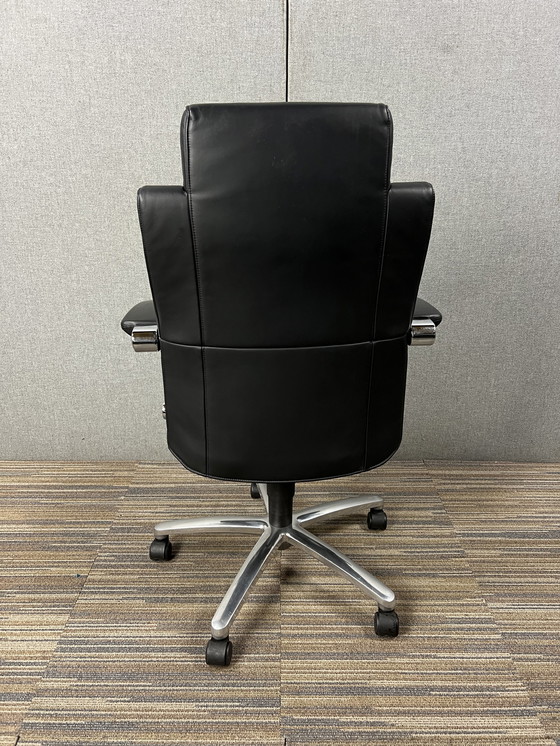 Image 1 of Sato Leo II executive chair