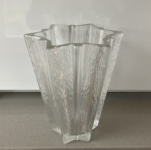 Art Deco vase star Pierre D'Avesn