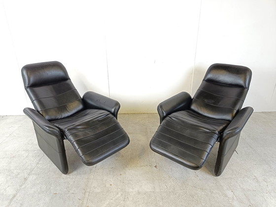 Image 1 of 2x Fauteuils inclinables en cuir noir vintage