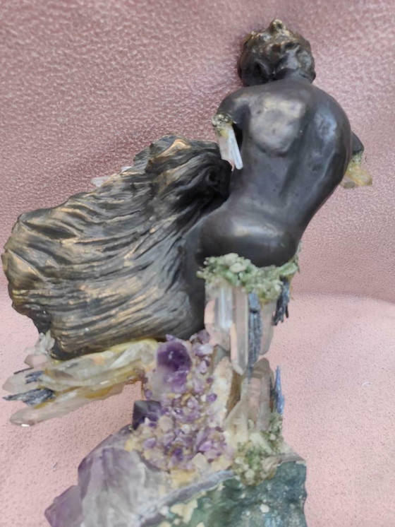 Image 1 of Ebano bronze loving couple on amethyest and quartz