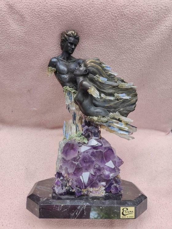 Image 1 of Ebano bronze loving couple on amethyest and quartz