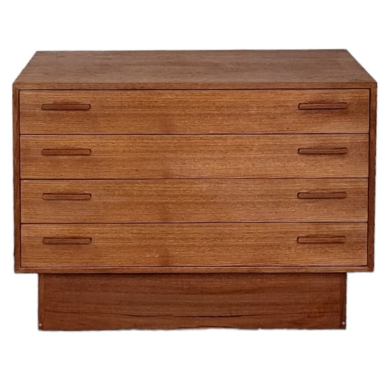 Image 1 of Chest of drawers with drawers