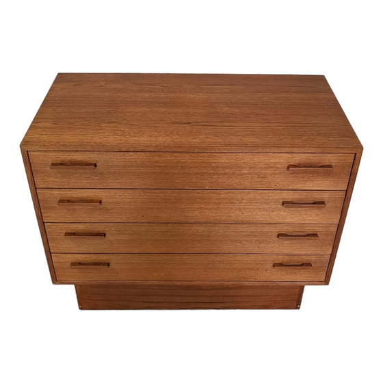 Image 1 of Chest of drawers with drawers