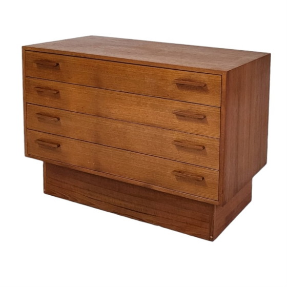 Image 1 of Chest of drawers with drawers